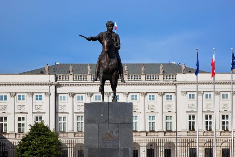 ROYAL ROUTE & COMMUNIST WARSAW walking tour in English - Who Will Love This Tour?