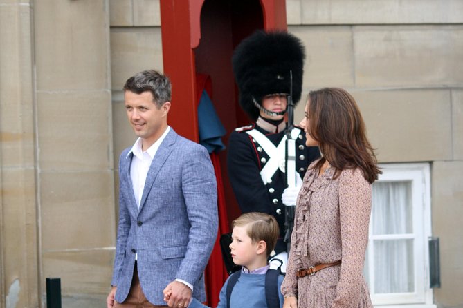 Royal Tour of Copenhagen and Dragør - With Drop-Off at the Cruise - Drop-Off at Cruise Terminal
