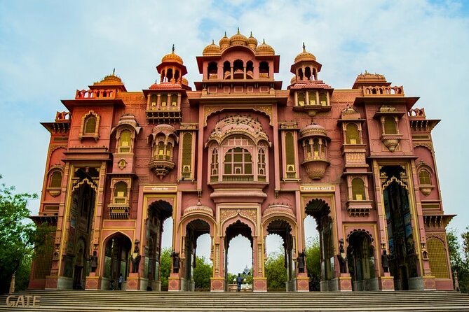 Royal Tour of Jaipur City - Private Tour by Vintage Car - Accessibility Information