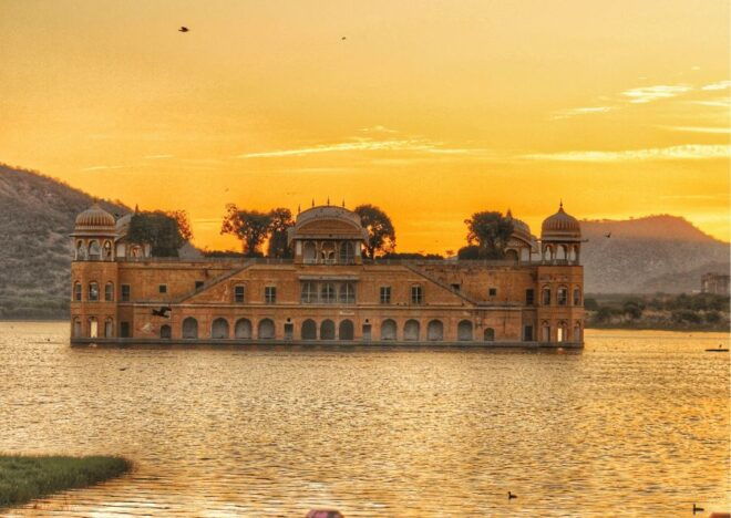Royal Trails of Jaipur With a Local Half Day Guided Tour - Tour Highlights