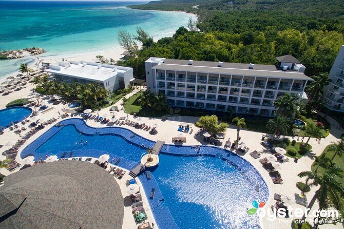 Royalton Blue Waters and Hideaway at Blue Waters Airport Transfer - Who This Transfer Is Best For