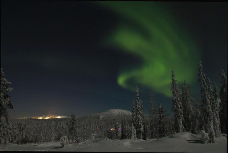 Ruka: Northern Light Hunt by Minivan - Activity Details