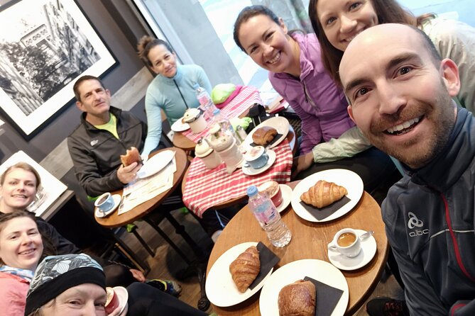 Run & See 10 Secrets in Paris at Dawn - Discovering the Beauty of the Louvre Museum