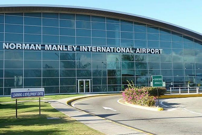 Runaway Bay Hotels Private Roundtrip Airport Transfer from Kingston Airport(KIN) - What Reviewers Say