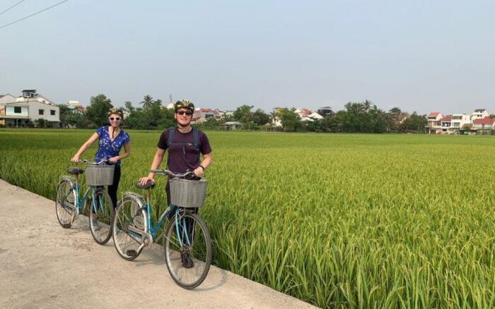 Rural Cycle, Market Tour, Basket Boat & Organic Farm Cooking - Traditional Basket Boat Ride