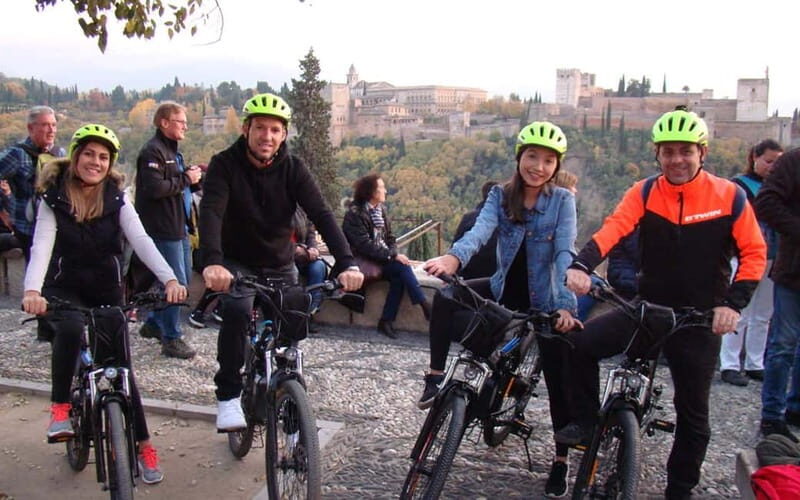 Ruta en Bicicleta Eléctrica por los Encantos del Sacromonte - Who Will Love This Tour?