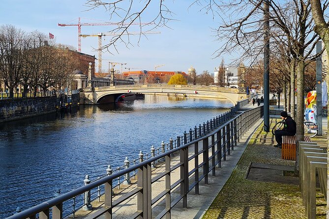 Ryddle Walking Tour "Return to the Future" - Cancellation Policy