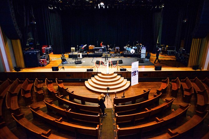 Ryman Auditorium "Mother Church of Country Music" Self-Guided Tour - Souvenir Photo Opportunity