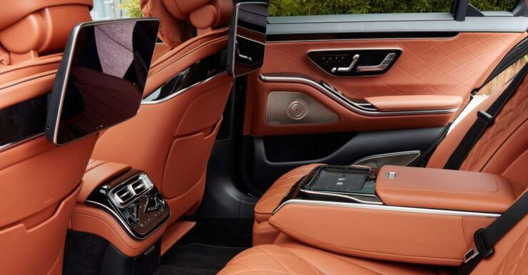 S Class From Mohammed V Airport to Your Hotel Casablanca - Professional Chauffeurs and Luxury Vehicles