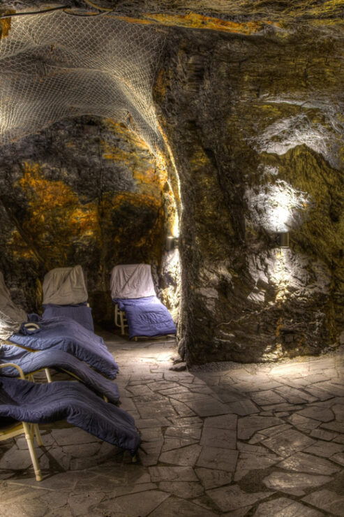 Saalfeld: Relaxation in the Natural Healing Tunnel - Health Benefits of Inhalation Treatment