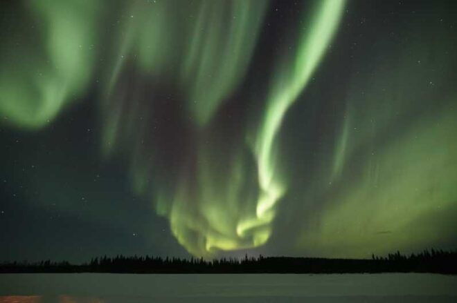 Saariselkä: Aurora Photo Tour by Car With Transfer & Drinks - Tour Inclusions