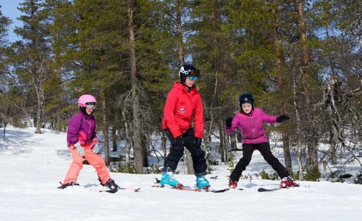 Saariselkä: Easy Ski Day Package - Experience Highlights