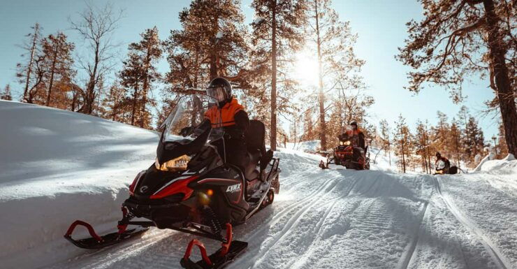 Saariselkä: Snowmobile Ride With Hot Drinks - Good To Know
