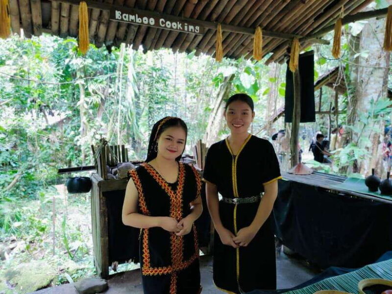 Sabah: Mari-Mari Cultural Village Visit with Lunch - Guides and Group Size
