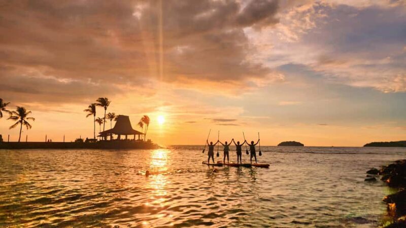 Sabah: Tanjung Aru Kayak or Paddleboard with Lesson & Guide - What Makes This Experience Special?
