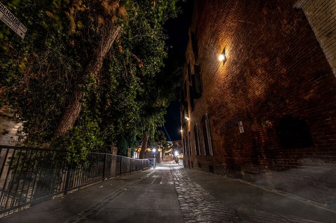 Sacramento Ghosts: Gunslingers and Ghouls Tour - Spooky Stories: Listen to Hair-Raising Tales From Local Legends