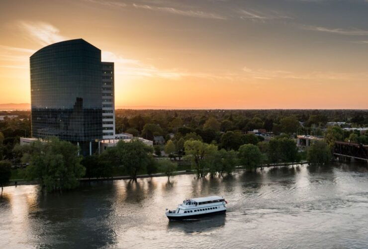 Sacramento: Rock The Yacht River Cruise - Experience Highlights