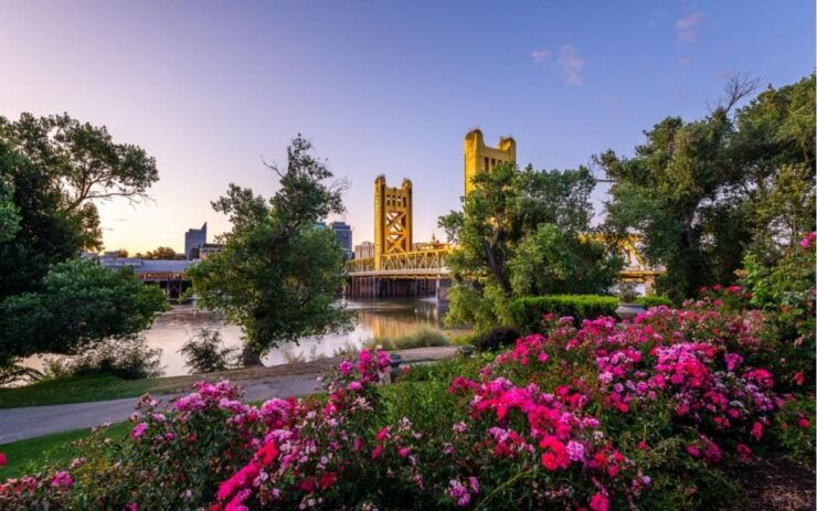 Sacramento: Romantic Outdoor Escape Game and Audio Guide App - In-App Experience