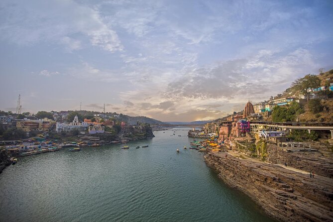Sacred Sanctuaries: Omkareshwar & Asirgarh Fort Day Tour - Inclusions