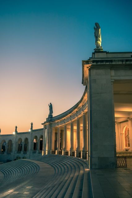 Sacred Sanctuaries & Wonders: Fátima, Nazaré & Óbidos - Inclusions