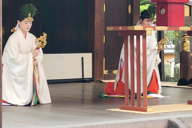Sacred Treasure Fushimi Inari and Kiyomizu Dera Tour - Fushimi Inari Shrine: A Spiritual Journey