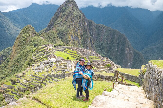 Sacred Valley and Machu Picchu 2-Day Tour From Cusco - Transportation Information