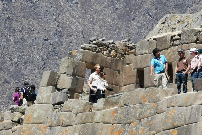 Sacred Valley and Machupicchu 2 Days - Transportation Details