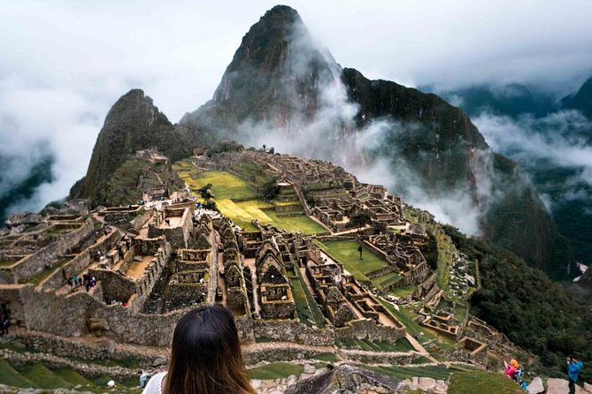 Sacred Valley Connection to Machu Picchu (Overnight in Sacred Valley) - Sacred Valleys Ancient Ruins
