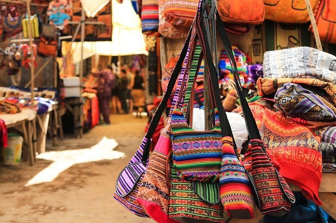 Sacred Valley Connection to Machu Picchu(2 Days) - Visiting the Pisac Market