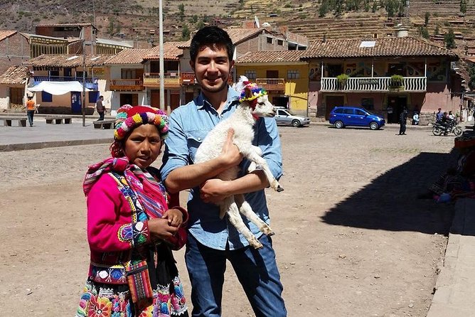 Sacred Valley, Moray and Salineras in Private Tour - Tour Guides Knowledge and Language Proficiency