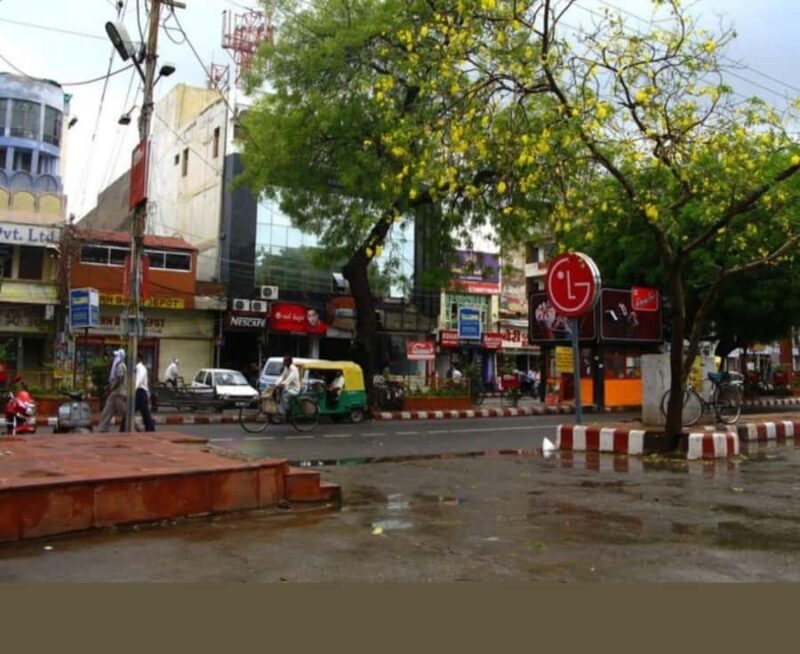 Sadar Bazaar Experience: Delhi to Agra Taj Mahal Day Trip - Who Should Consider This Tour?