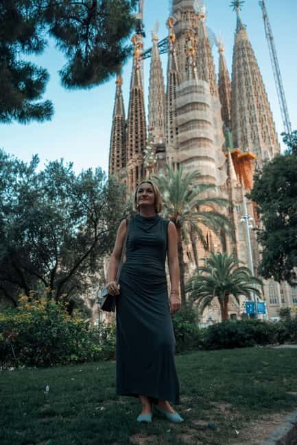 Sagrada Familia 2in1: Guided Tour + Photo/Video - An Introduction to the Sagrada Família 2in1 Experience