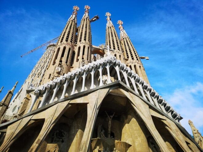 Sagrada Familia and Paella - Hotel Pickup and Dropoff