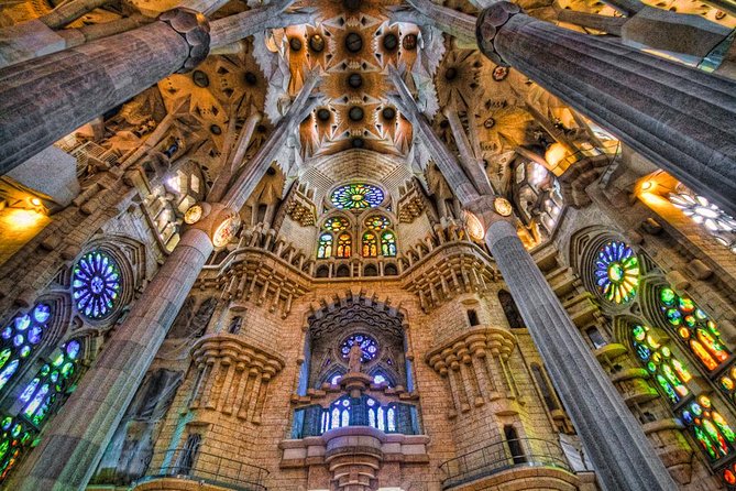 Sagrada Familia and Park Guell Family Private Tour - Tour Overview and Highlights