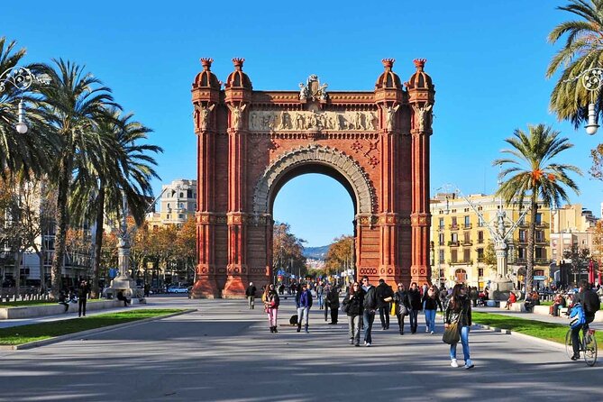Sagrada Familia Bike Tour in Small Group - Tour Highlights