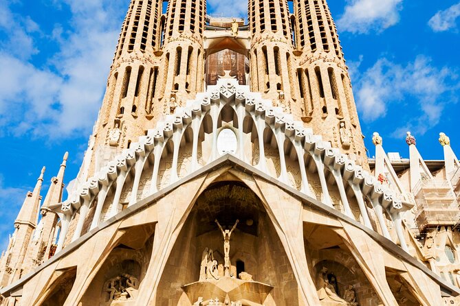 Sagrada Familia Comedy Tour - Meeting and Pickup Details