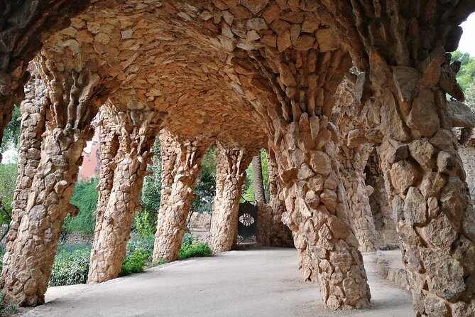 Sagrada Familia & Guell Park Small Group Tour With Drink & Tapa - Common Questions