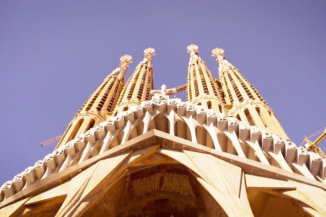Sagrada Familia Guided Tour With Skip the Line Ticket - Tour Highlights