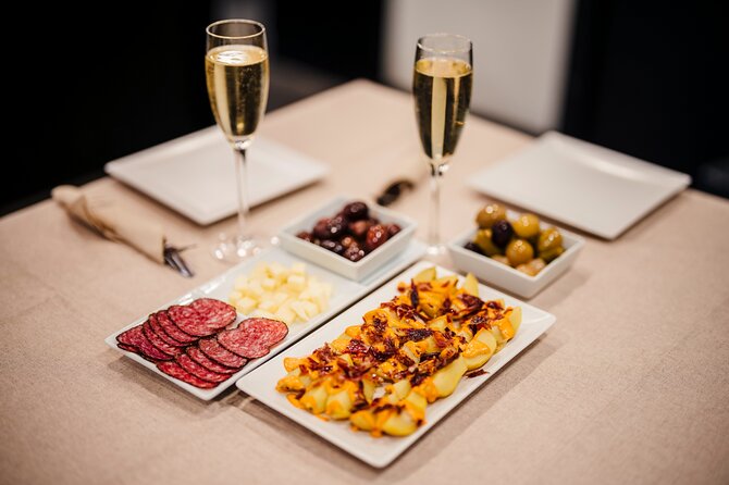 Sagrada Familia Iberian Ham Tasting Experience With Cava - Directions