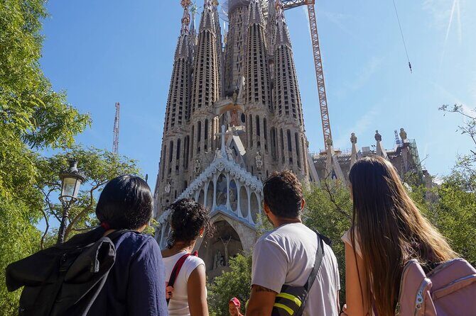 Sagrada Familia & Park Guell Guided Tour - Analyzing the Itinerary: What You Can Expect