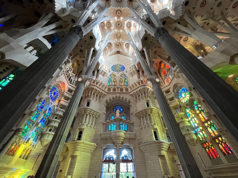 Sagrada Familia & Park Guell Tour with Transport - How much value do you get for the price?