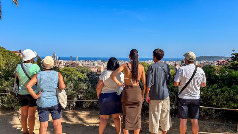 Sagrada Familia & Park Guell Tour with Transport - Should you book it?