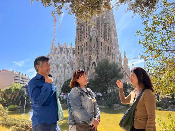 Sagrada Familia: Private Guided Tour - Experience Highlights
