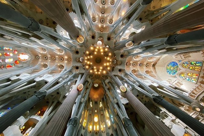 Sagrada Familia Private Tour With Expert Guide - Tour Overview