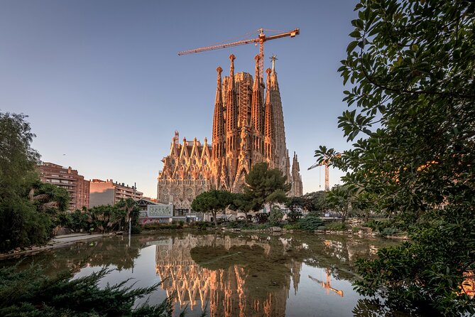 Sagrada Familia Private Tour With Priority Entrance - Highlights of the Private Tour