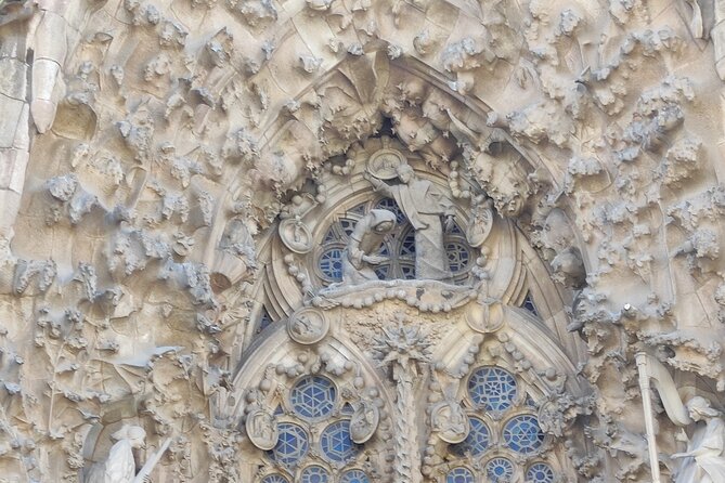 Sagrada Familia Skip the Line Ticket With Audioguide - Tips for a Smooth and Enjoyable Visit