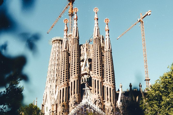 Sagrada Familia Tour With Skip the Line Access - Tour Overview