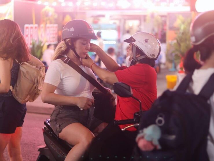 Sai Gon Night Life Tour by Motorbike in Ho Chi Minh - Tour Highlights