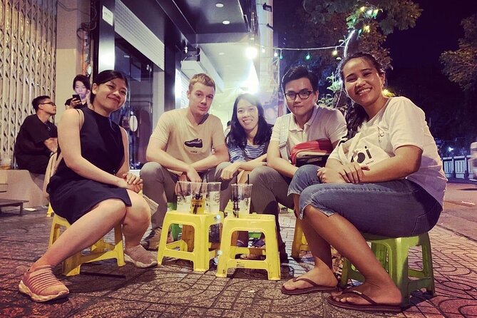 SAIGON BIKE TOUR -Food & Sightseeing With Locals on the BIKE - Must-See Sightseeing Spots