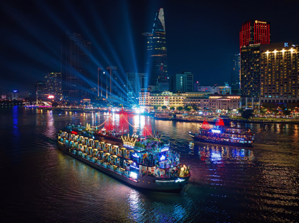 Saigon by Night on Cruise With Buffet Dinner - Customer Feedback